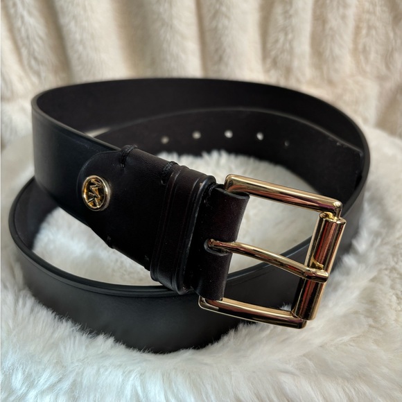 Michael Kors black leather belt with gold hardware size XL - Picture 1 of 5
